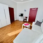 Casa de Férias Doppelzimmer Zapfhahn, Direkt Am Alten Strom Rostock