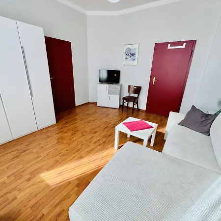 別荘 Doppelzimmer Zapfhahn, Direkt Am Alten Strom ロストック