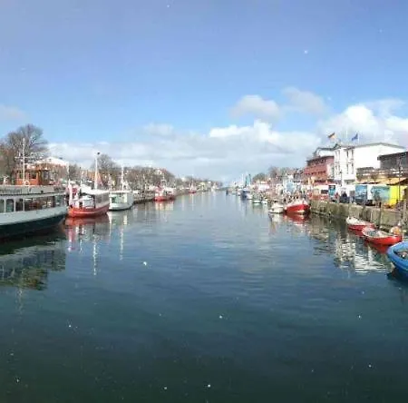 Holiday home Doppelzimmer Zapfhahn, Direkt Am Alten Strom Rostock